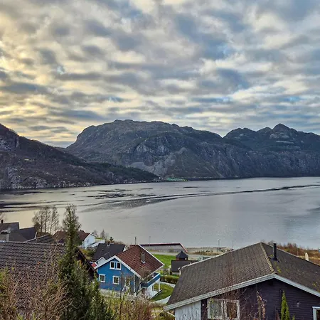 Amazing In With House Sea View