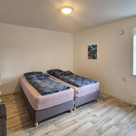 Amazing In With House Sea View Apartman *